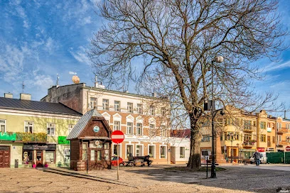 Plac Doktora Edwarda Łuczkowskiego (Plac Łuczkowskiego)